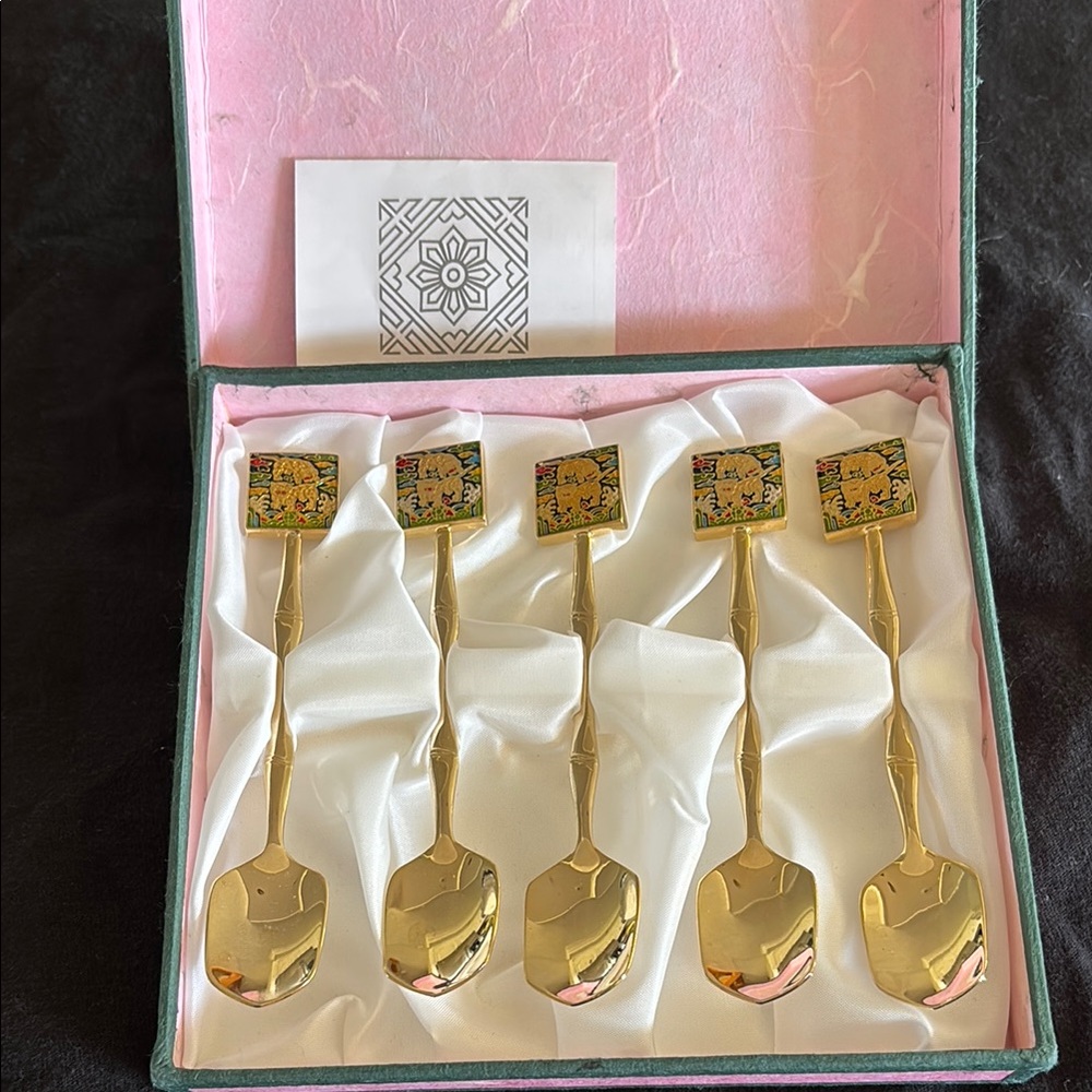 Gold Decorative Spoons Set